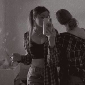 Meet your Posher, Parris